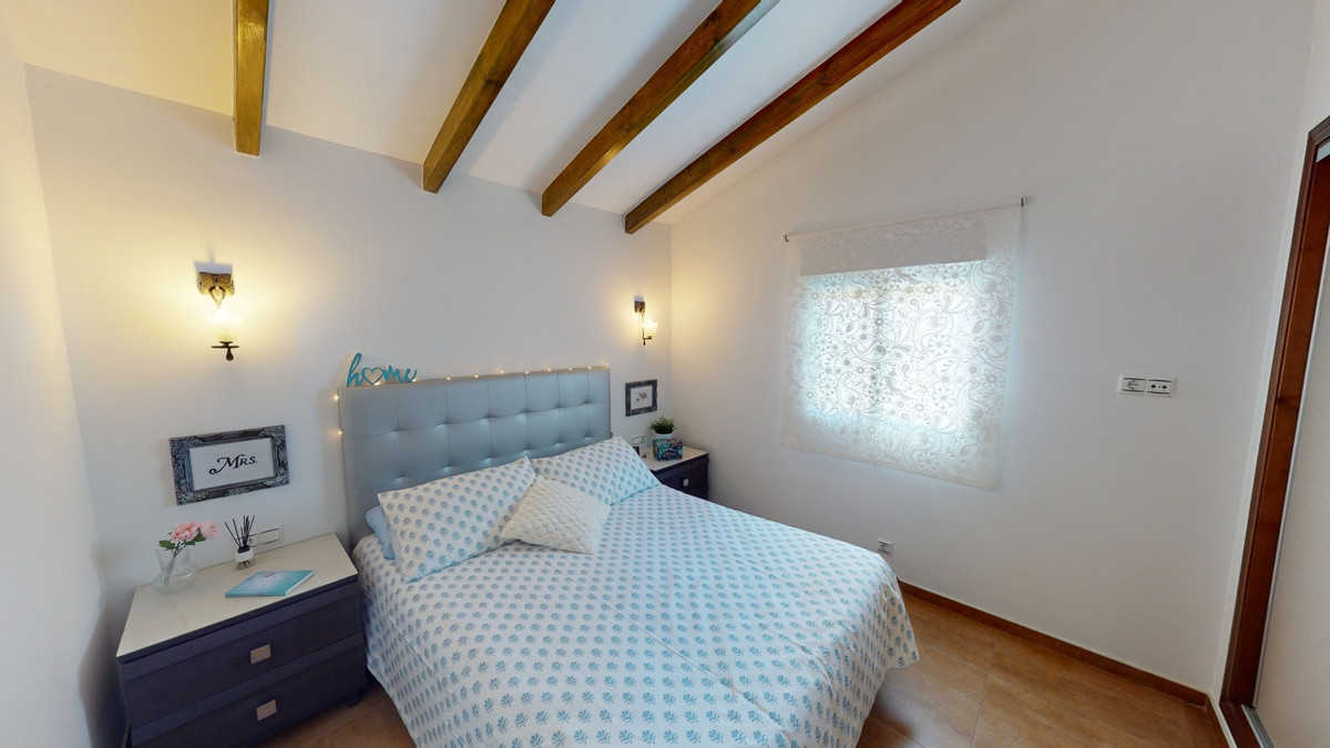5 Bed Townhouse for sale in Arenas Costa Del Sol East, Málaga, Spain