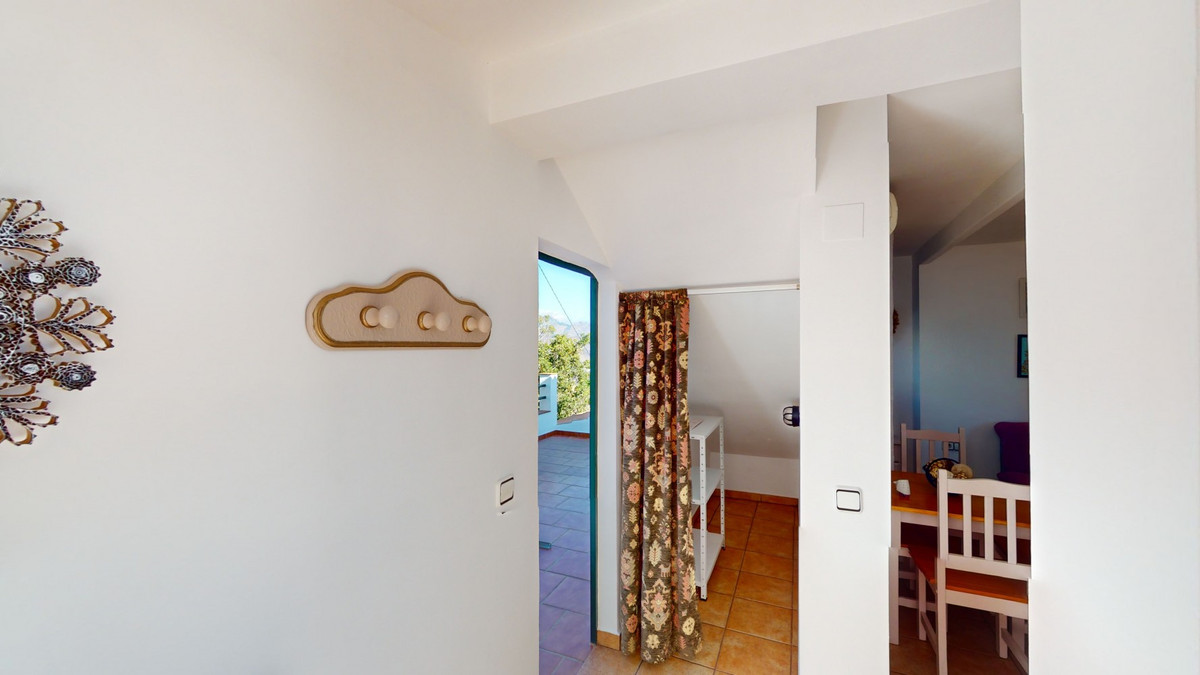 5 Bed Townhouse for sale in Arenas Costa Del Sol East, Málaga, Spain