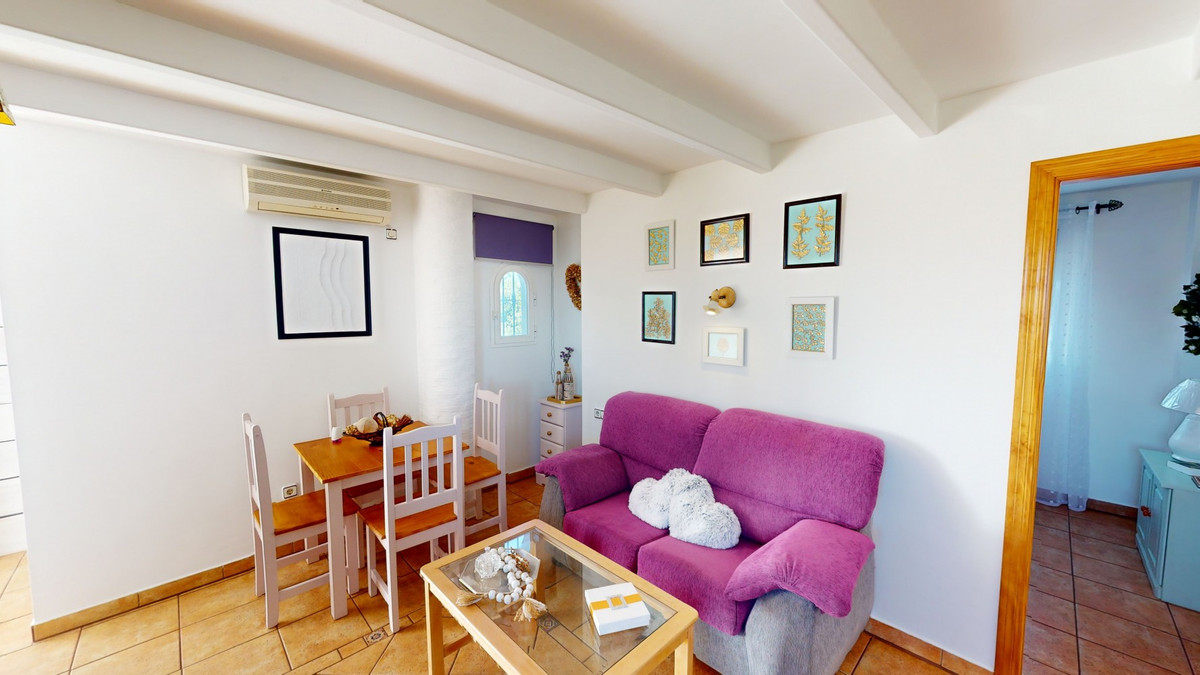 5 Bed Townhouse for sale in Arenas Costa Del Sol East, Málaga, Spain
