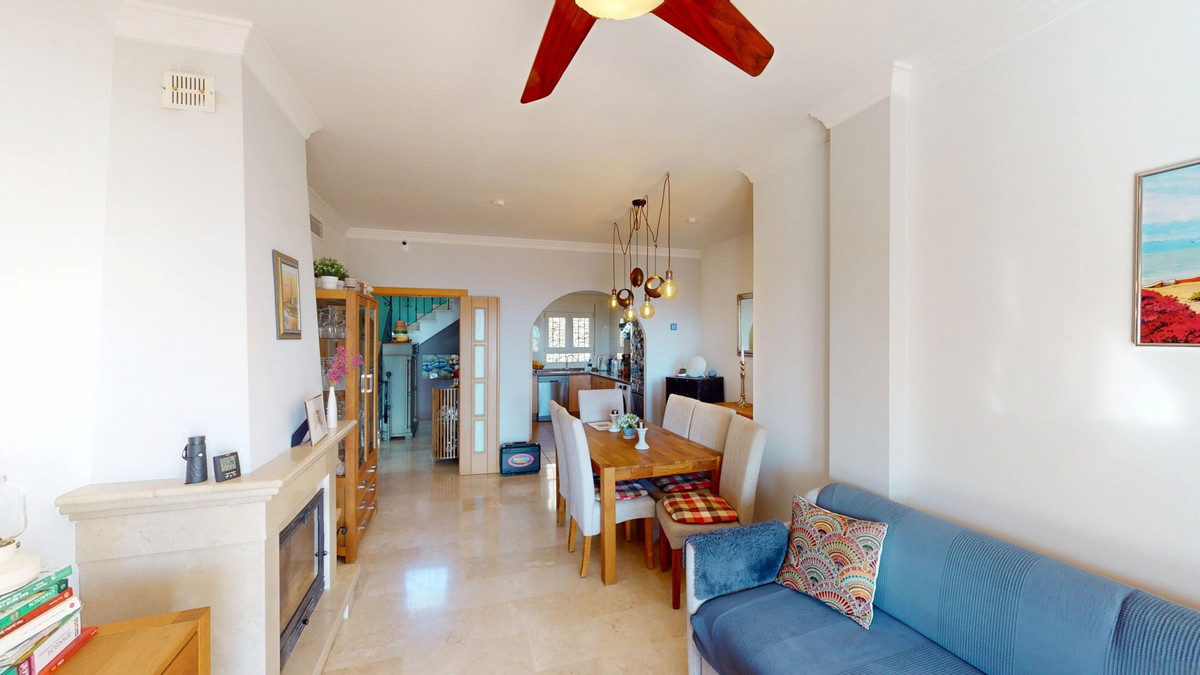 Se vende Pareada de 5 dormitorios en Costa Del Sol East, Málaga, España