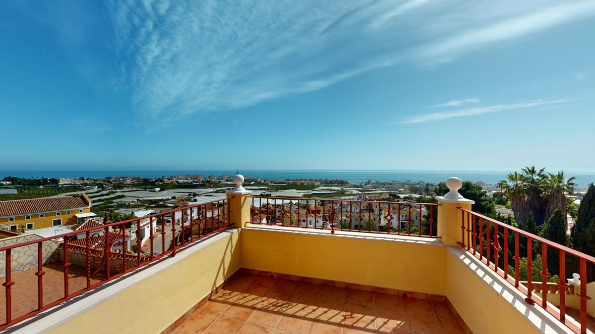 Se vende Pareada de 5 dormitorios en Costa Del Sol East, Málaga, España