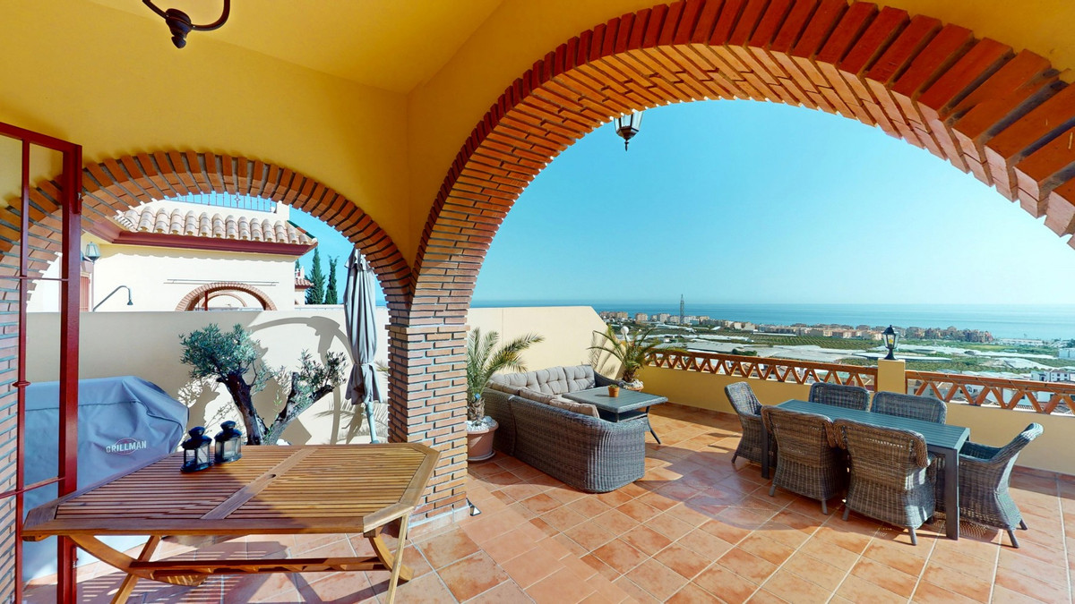Se vende Pareada de 5 dormitorios en Costa Del Sol East, Málaga, España