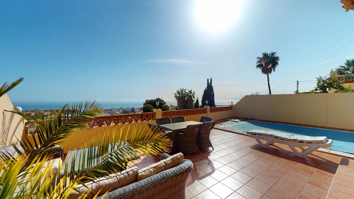Se vende Pareada de 5 dormitorios en Costa Del Sol East, Málaga, España