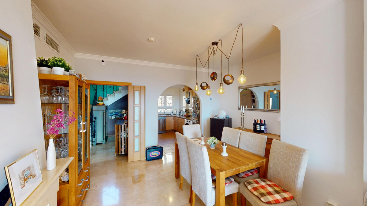 Se vende Pareada de 5 dormitorios en Costa Del Sol East, Málaga, España
