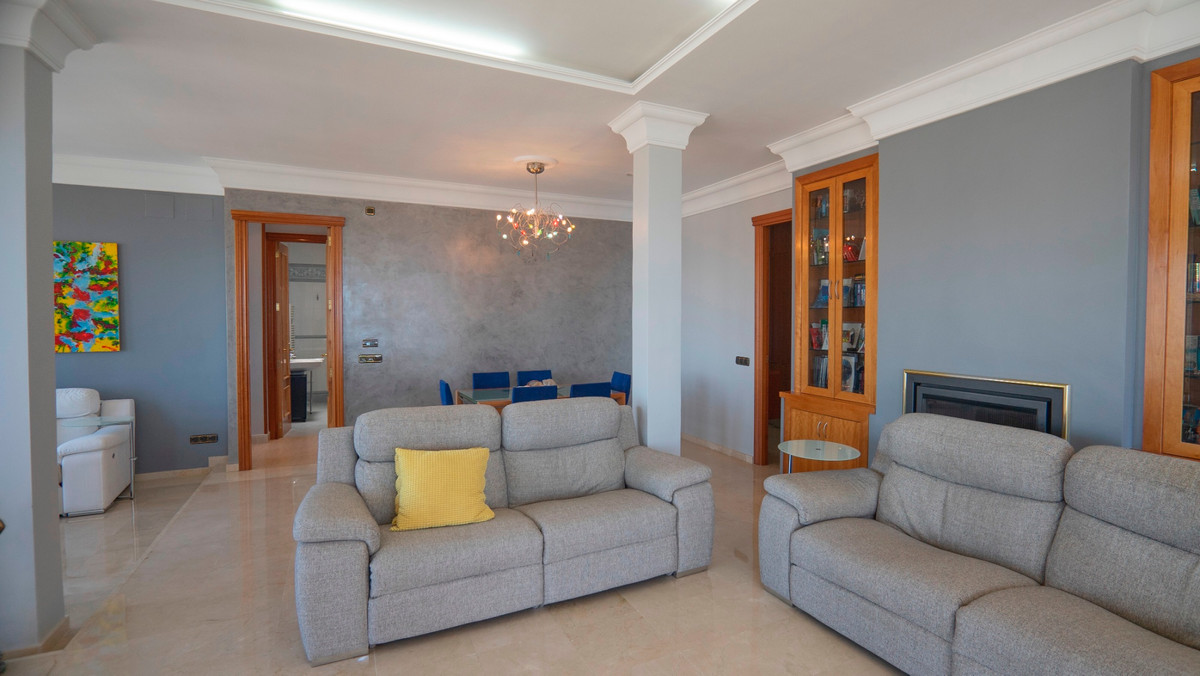 5 Bed Apartment for sale in Benidorm Costa Blanca, Alicante, Spain
