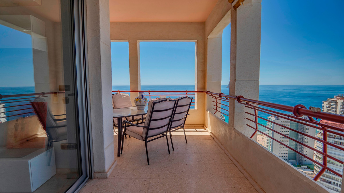 5 Bed Apartment for sale in Benidorm Costa Blanca, Alicante, Spain