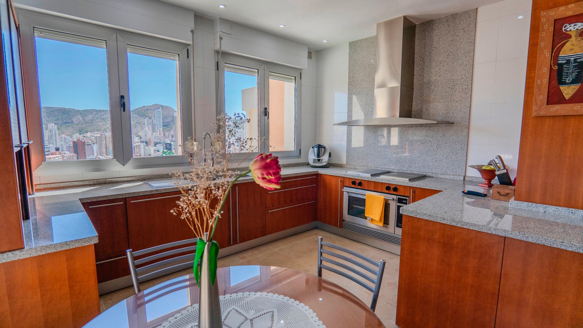 5 Bed Apartment for sale in Benidorm Costa Blanca, Alicante, Spain