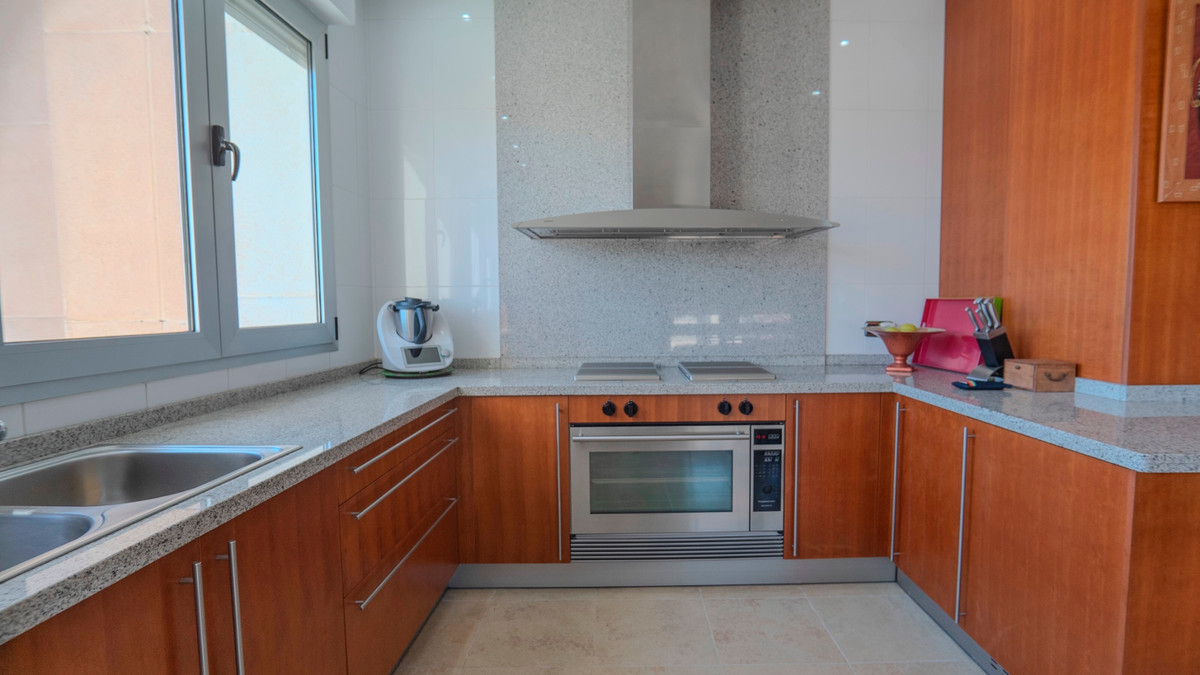 5 Bed Apartment for sale in Benidorm Costa Blanca, Alicante, Spain