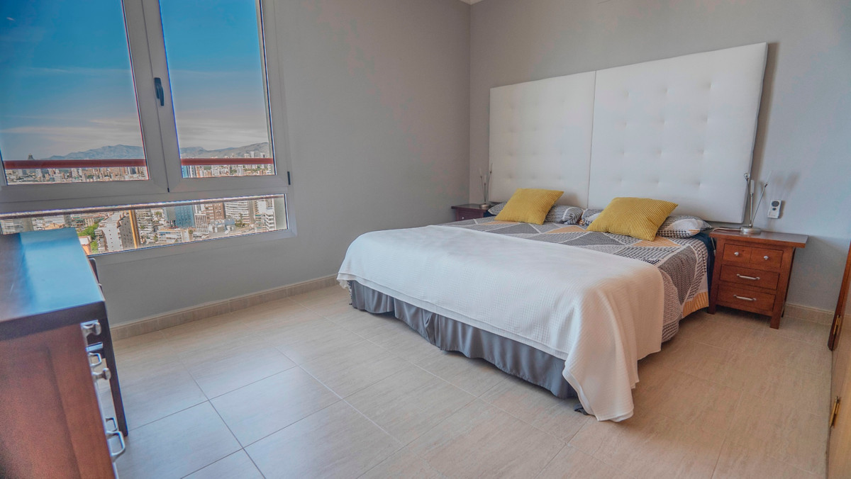 5 Bed Apartment for sale in Benidorm Costa Blanca, Alicante, Spain