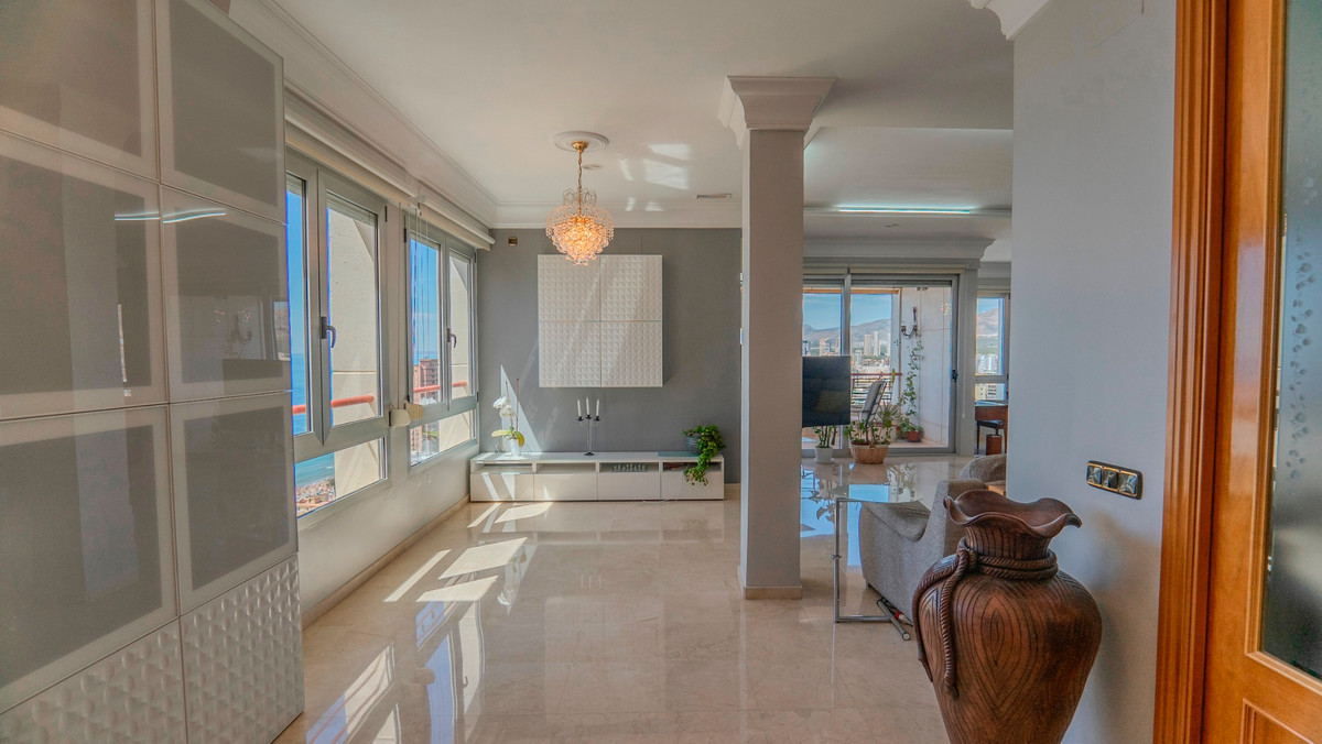 5 Bed Apartment for sale in Benidorm Costa Blanca, Alicante, Spain