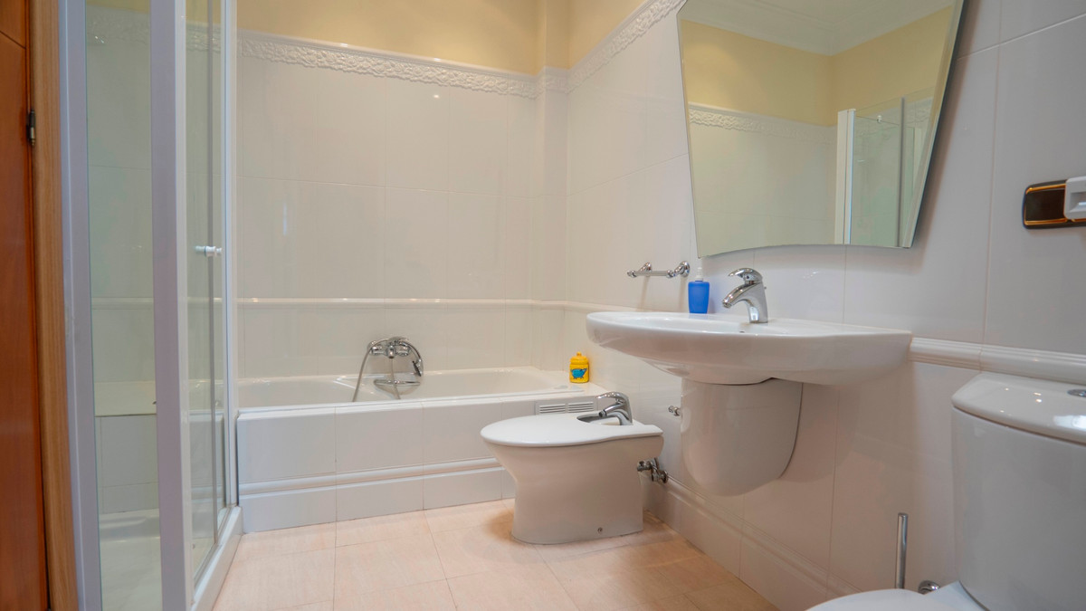 5 Bed Apartment for sale in Benidorm Costa Blanca, Alicante, Spain