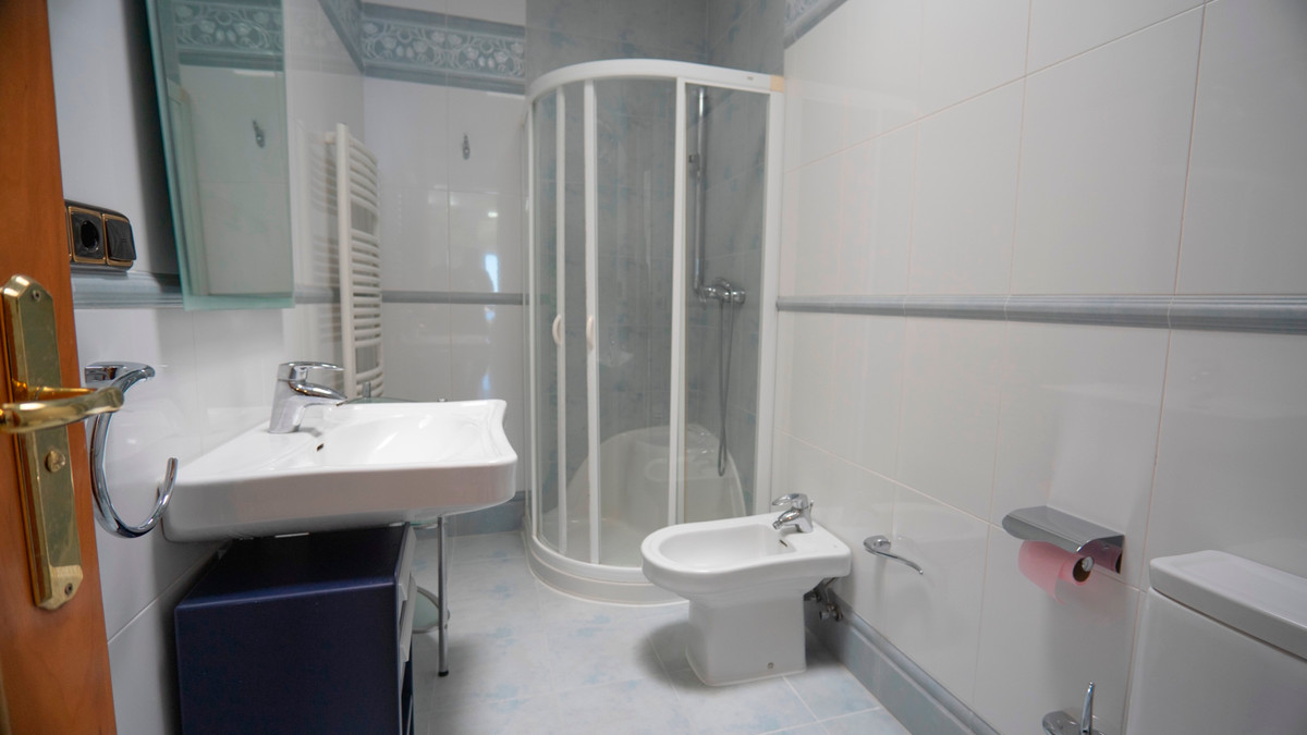 5 Bed Apartment for sale in Benidorm Costa Blanca, Alicante, Spain