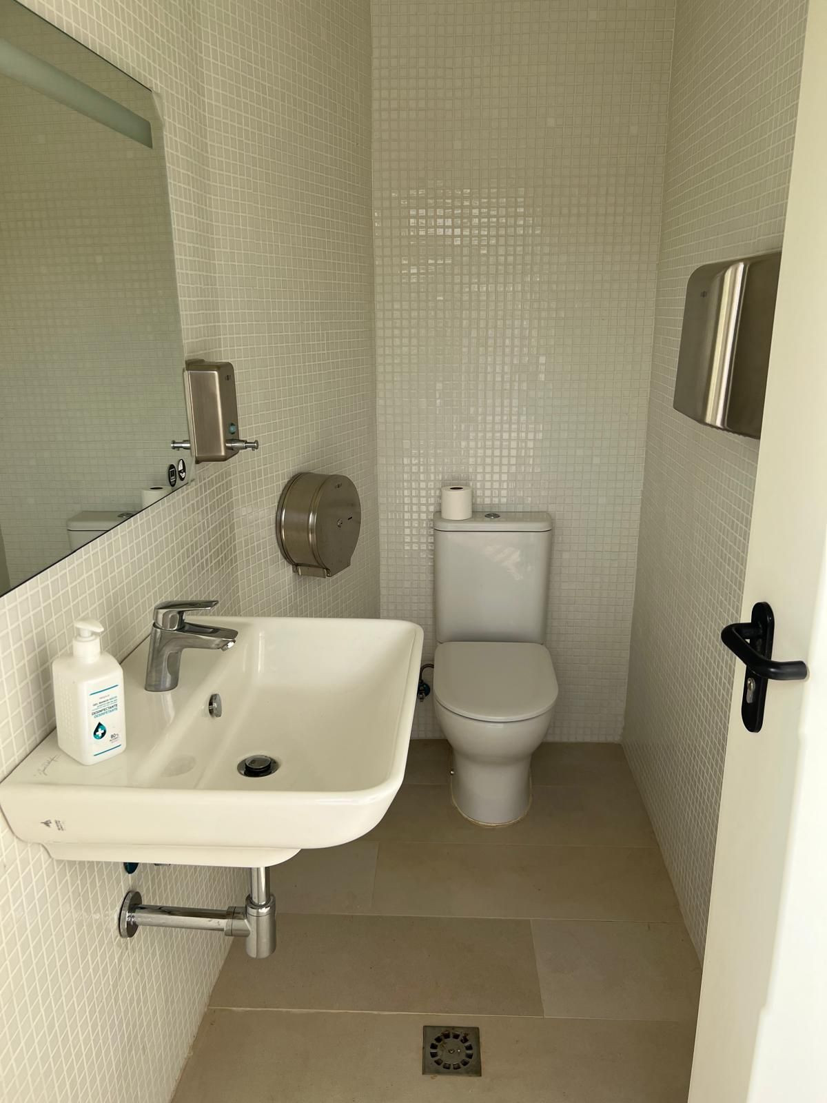 Se vende Adosada de 3 dormitorios en Costa Del Sol, Cadiz, España
