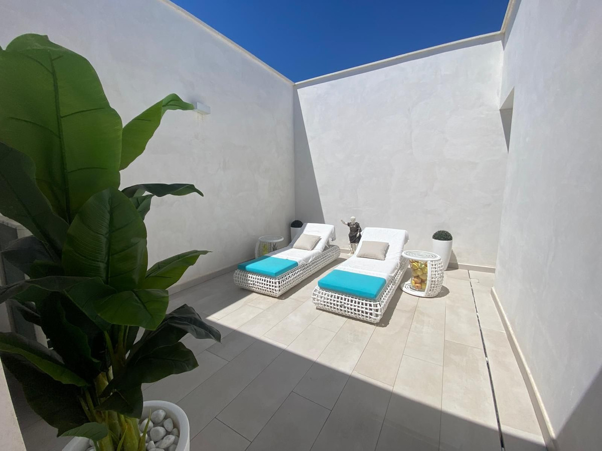 Se vende Adosada de 3 dormitorios en Costa Del Sol, Cadiz, España