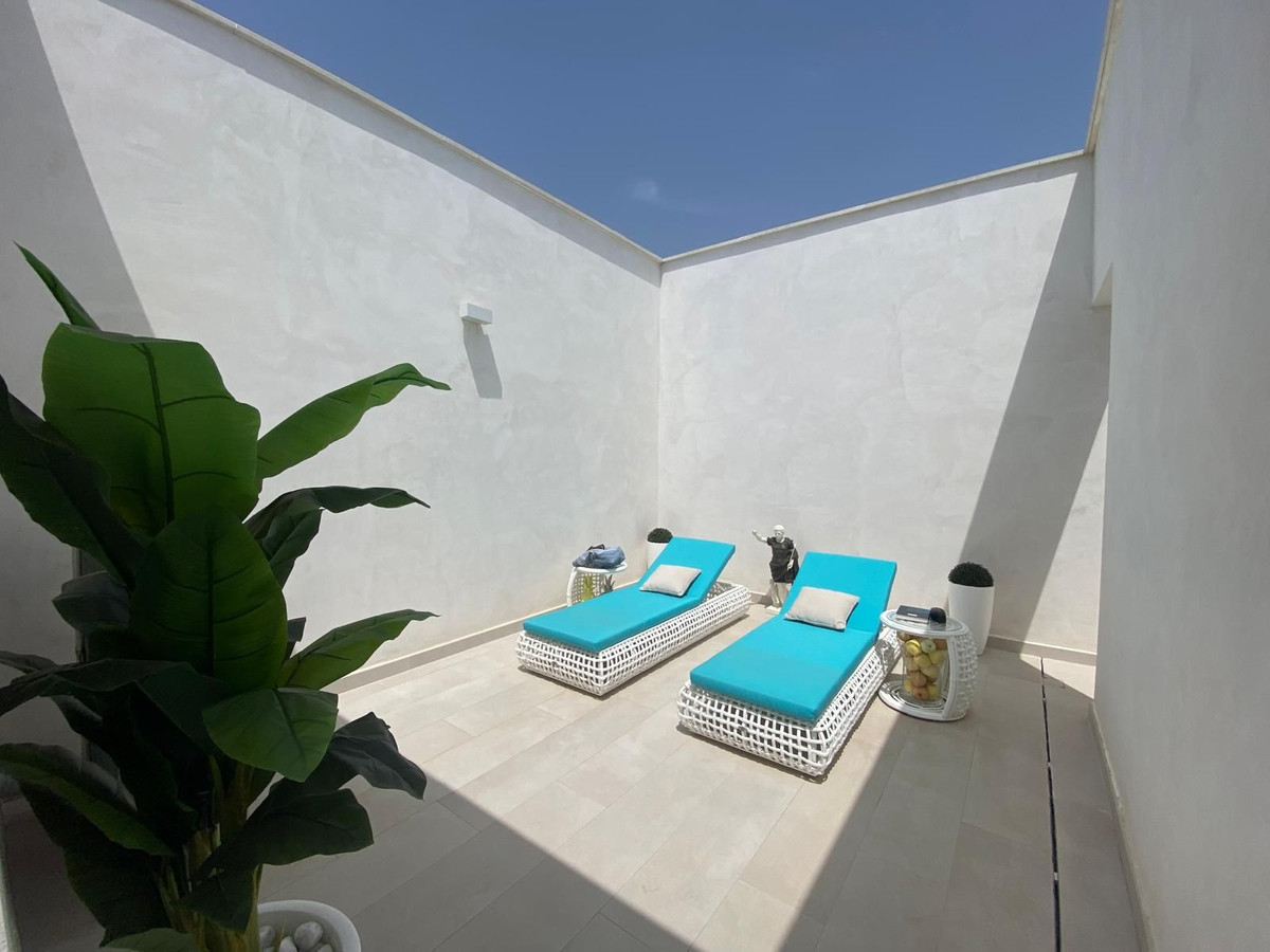 Se vende Adosada de 3 dormitorios en Costa Del Sol, Cadiz, España