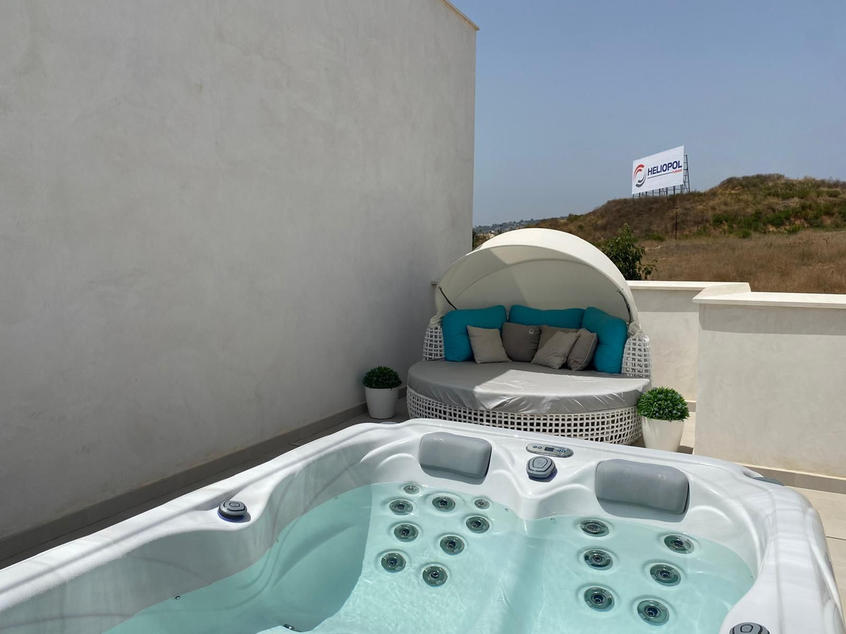 Se vende Adosada de 3 dormitorios en Costa Del Sol, Cadiz, España
