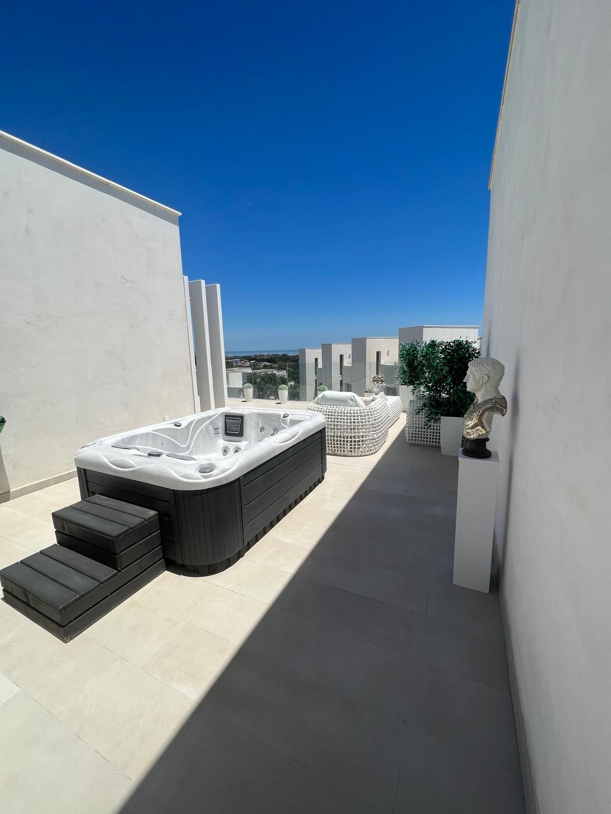 Se vende Adosada de 3 dormitorios en Costa Del Sol, Cadiz, España