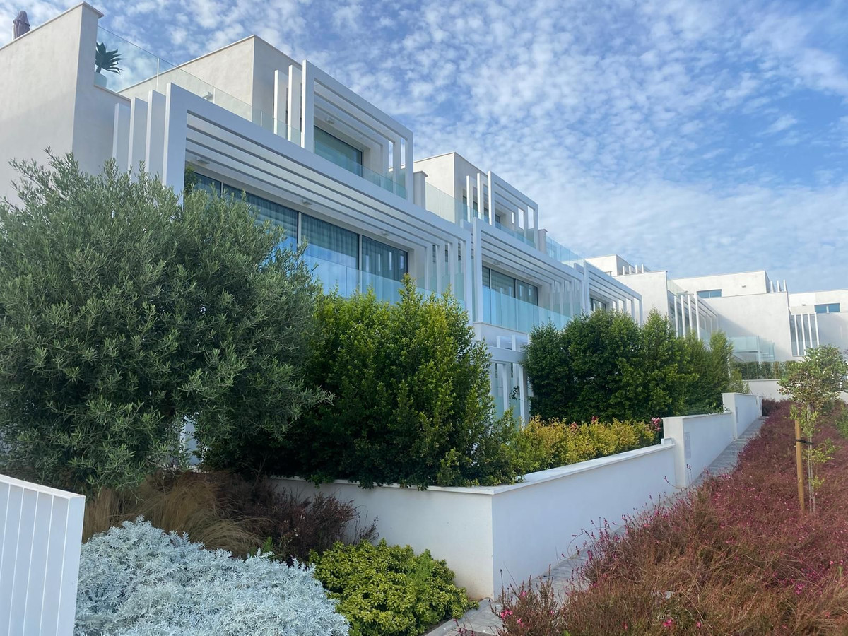 Se vende Adosada de 3 dormitorios en Costa Del Sol, Cadiz, España