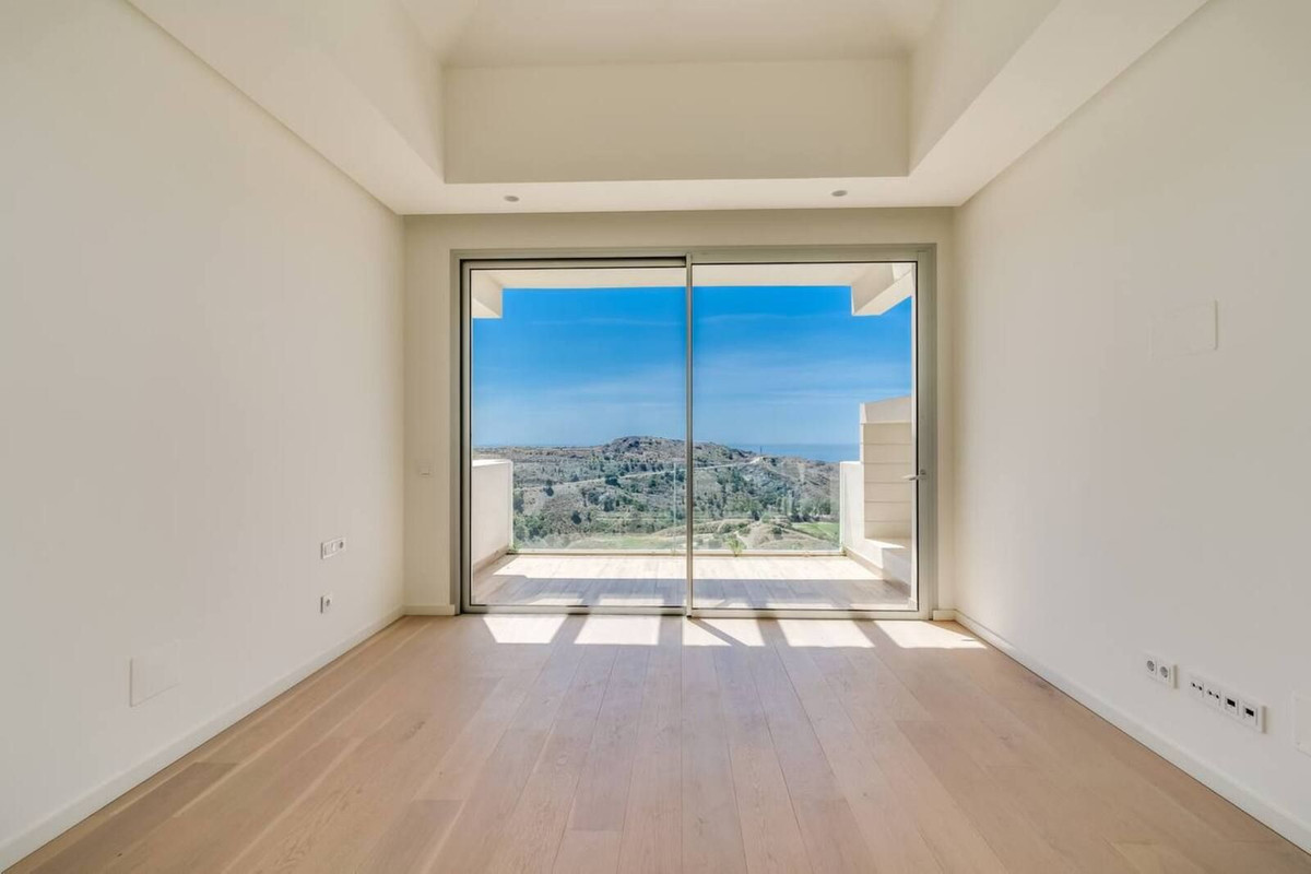 4 Bed Apartment for sale in Benahavís Costa Del Sol, Málaga, Spain