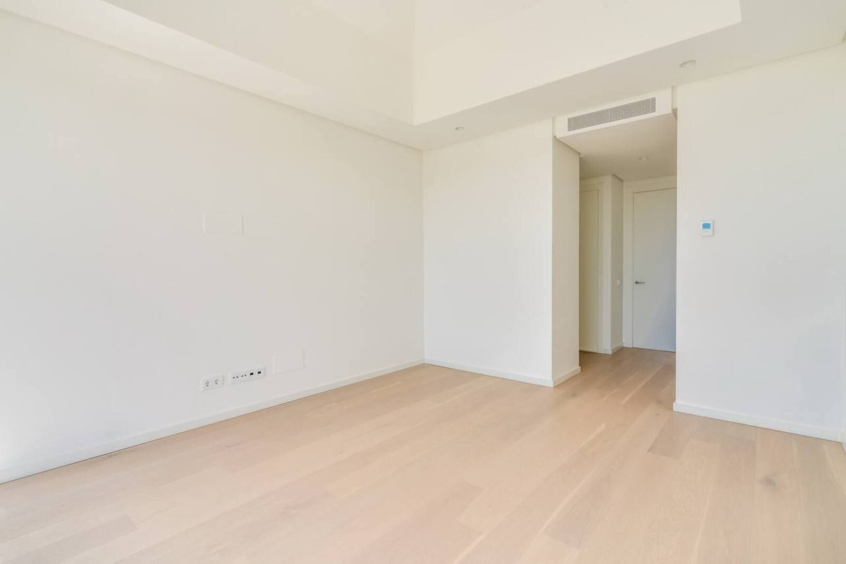 4 Bed Apartment for sale in Benahavís Costa Del Sol, Málaga, Spain