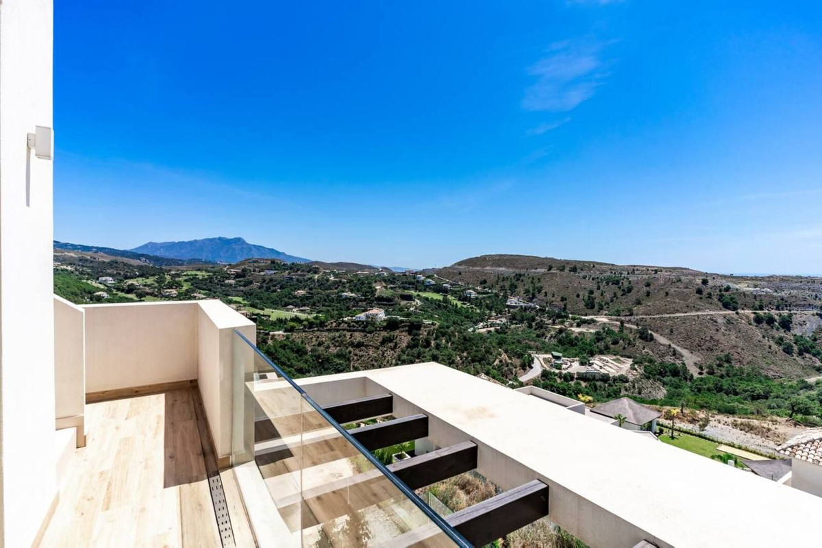 4 Bed Apartment for sale in Benahavís Costa Del Sol, Málaga, Spain