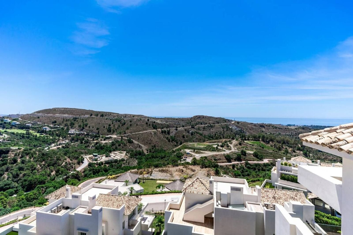 4 Bed Apartment for sale in Benahavís Costa Del Sol, Málaga, Spain