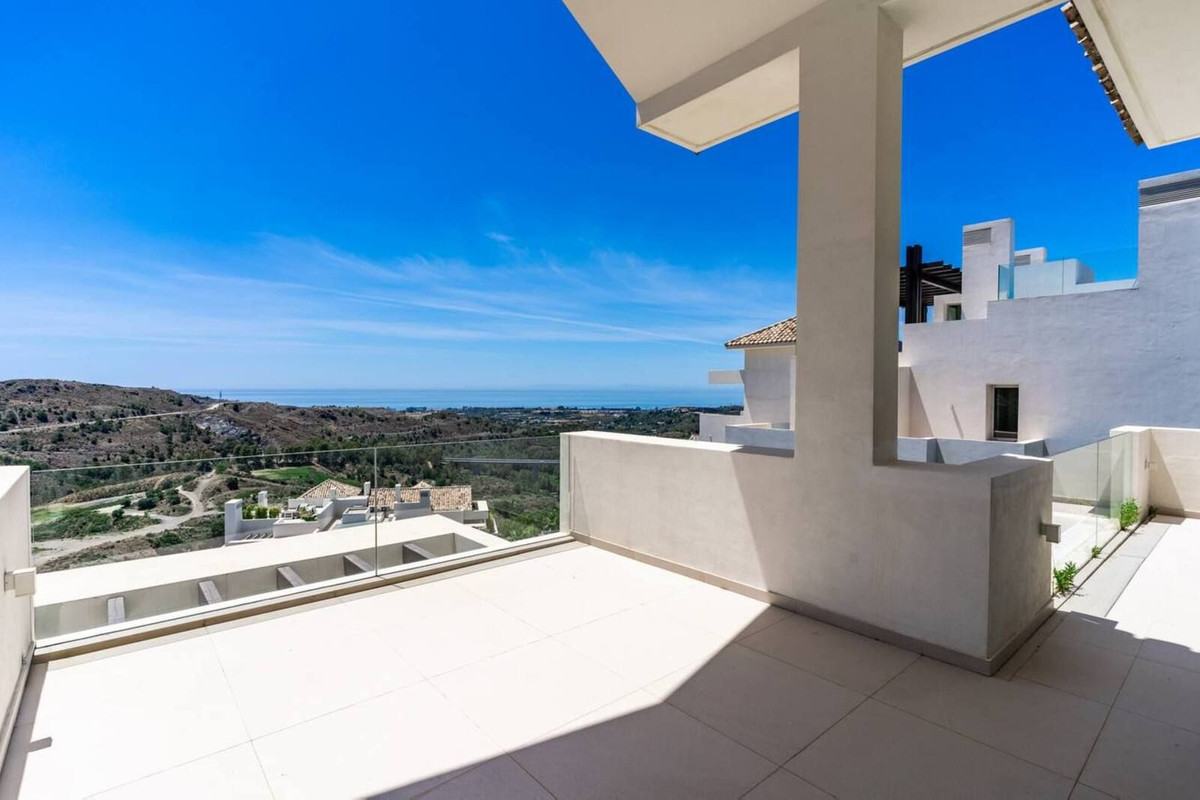 4 Bed Apartment for sale in Benahavís Costa Del Sol, Málaga, Spain