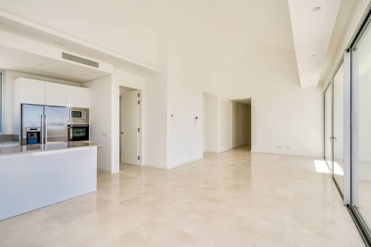 4 Bed Apartment for sale in Benahavís Costa Del Sol, Málaga, Spain