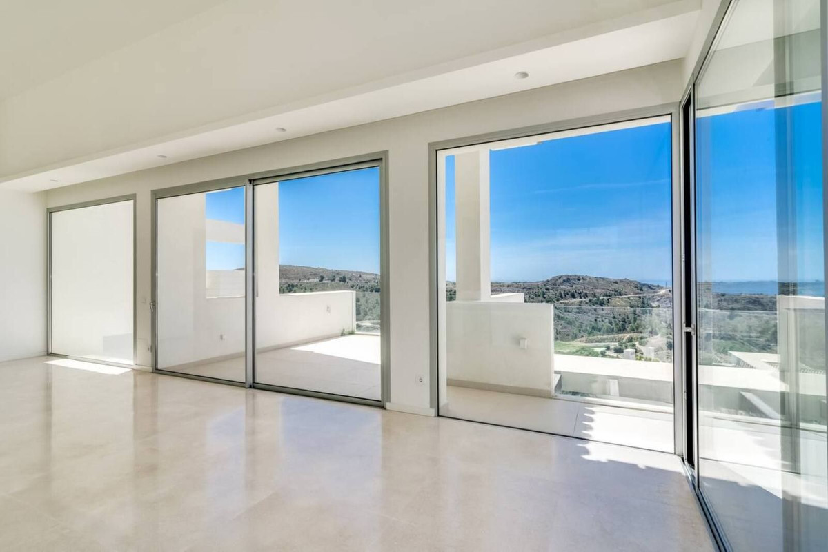4 Bed Apartment for sale in Benahavís Costa Del Sol, Málaga, Spain