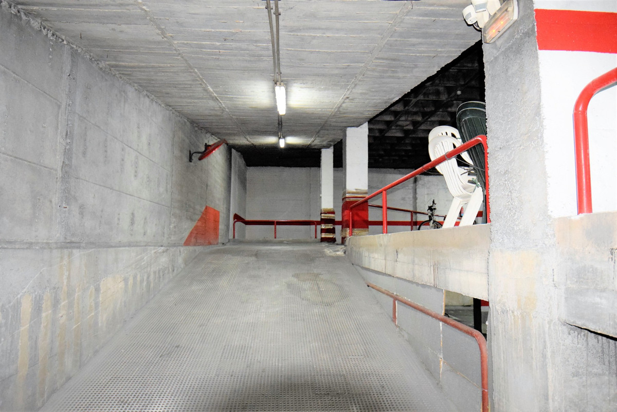 Commercial unit for sale in Guardamar Del Segura Costa Blanca, Alicante, Spain