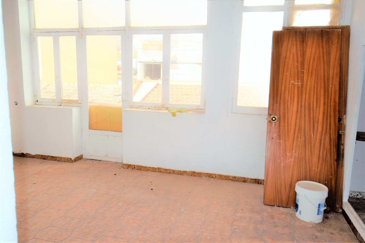 4 Bed Apartment for sale in Guardamar Del Segura Costa Blanca, Alicante, Spain