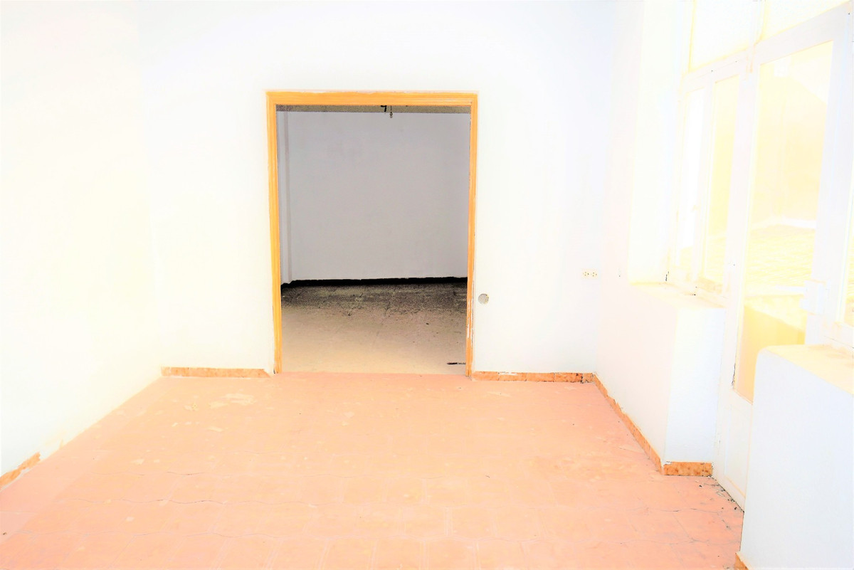 4 Bed Apartment for sale in Guardamar Del Segura Costa Blanca, Alicante, Spain