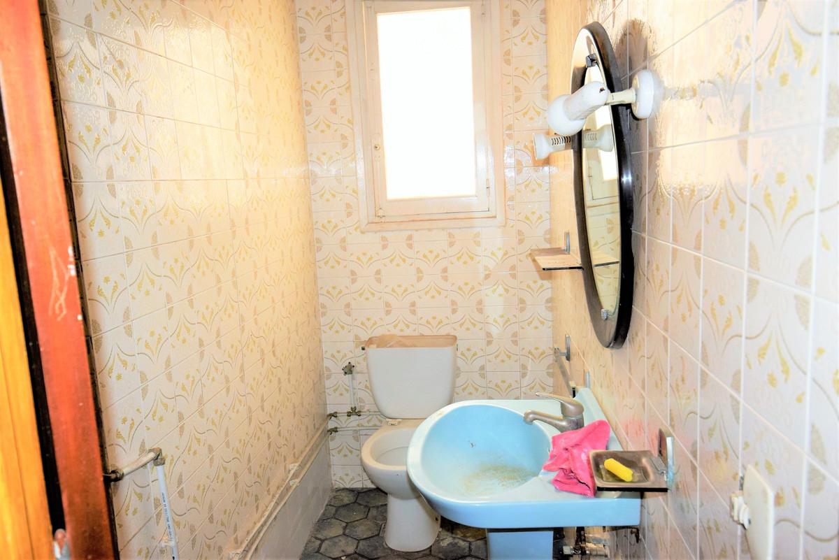 4 Bed Apartment for sale in Guardamar Del Segura Costa Blanca, Alicante, Spain