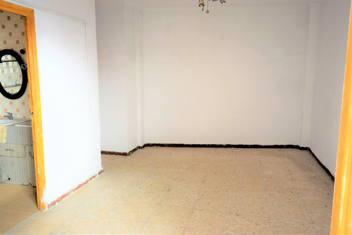 4 Bed Apartment for sale in Guardamar Del Segura Costa Blanca, Alicante, Spain