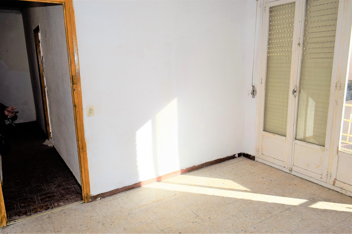 4 Bed Apartment for sale in Guardamar Del Segura Costa Blanca, Alicante, Spain