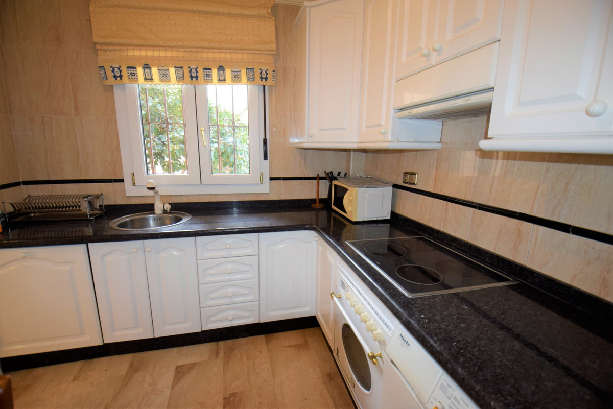 5 Bed Townhouse for sale in Guardamar Del Segura Costa Blanca, Alicante, Spain