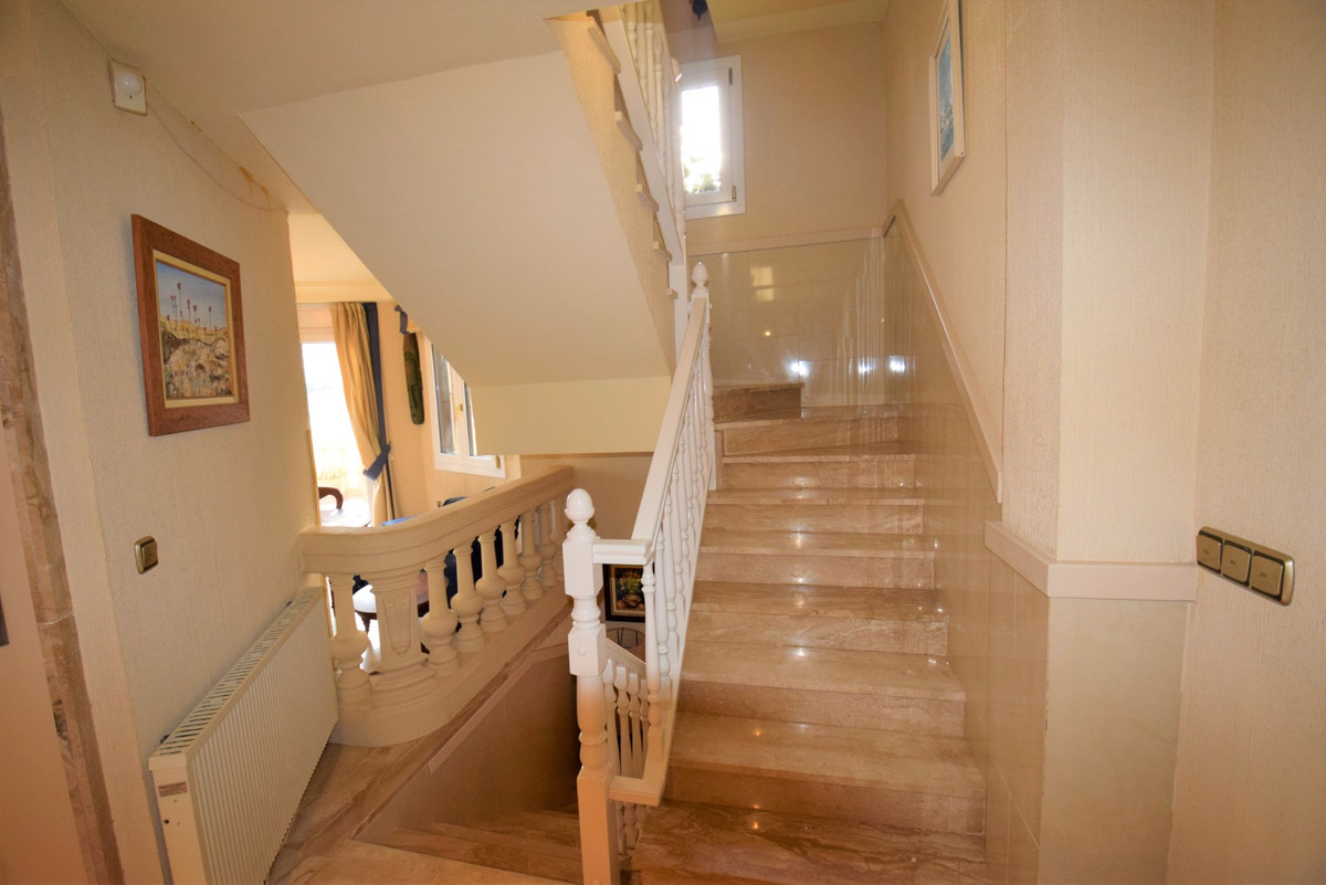 5 Bed Townhouse for sale in Guardamar Del Segura Costa Blanca, Alicante, Spain