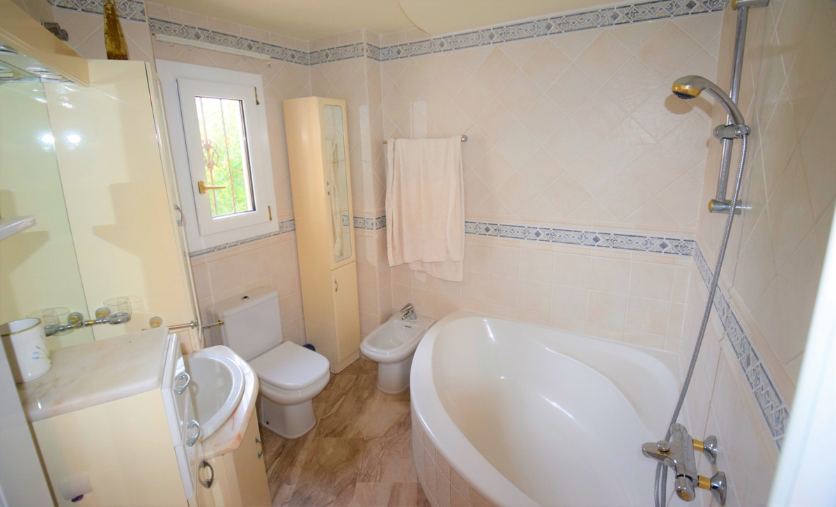 5 Bed Townhouse for sale in Guardamar Del Segura Costa Blanca, Alicante, Spain