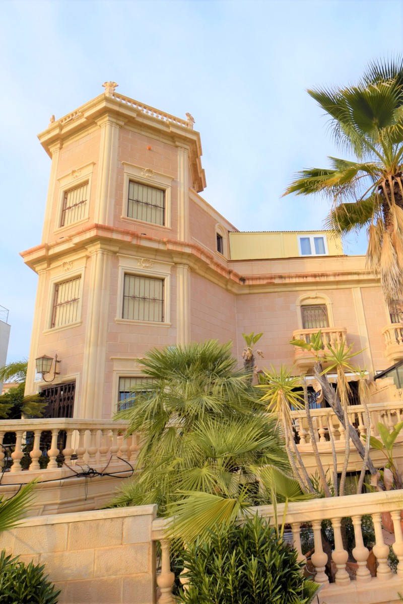5 Bed Townhouse for sale in Guardamar Del Segura Costa Blanca, Alicante, Spain