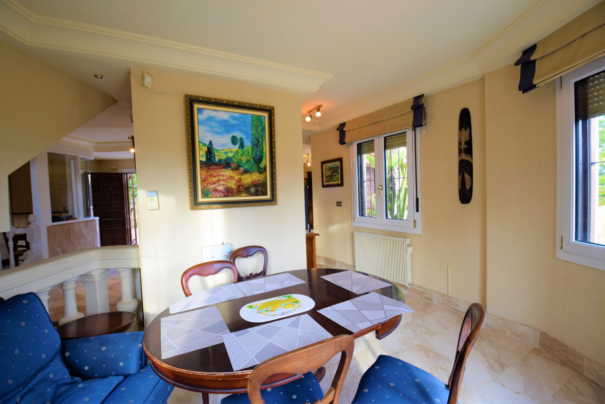 5 Bed Townhouse for sale in Guardamar Del Segura Costa Blanca, Alicante, Spain