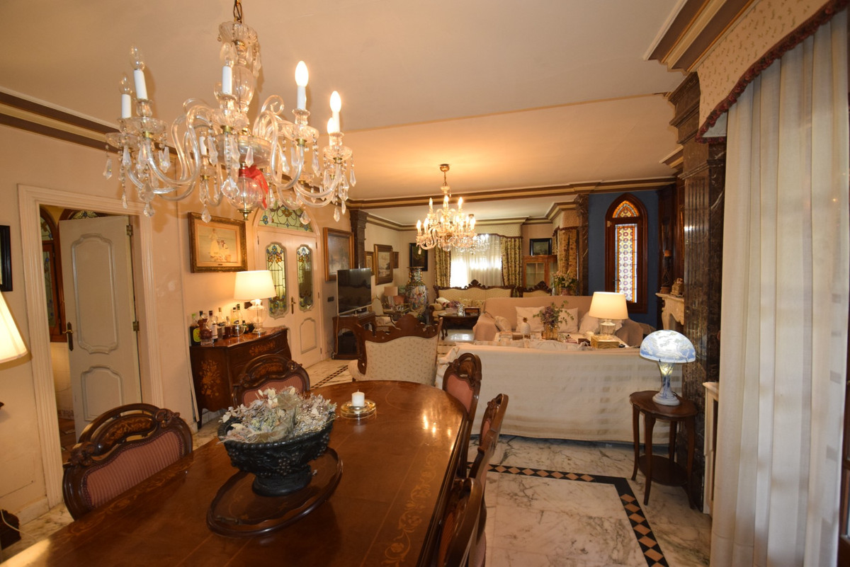 9 Bed Townhouse for sale in Torrevieja Costa Blanca, Alicante, Spain