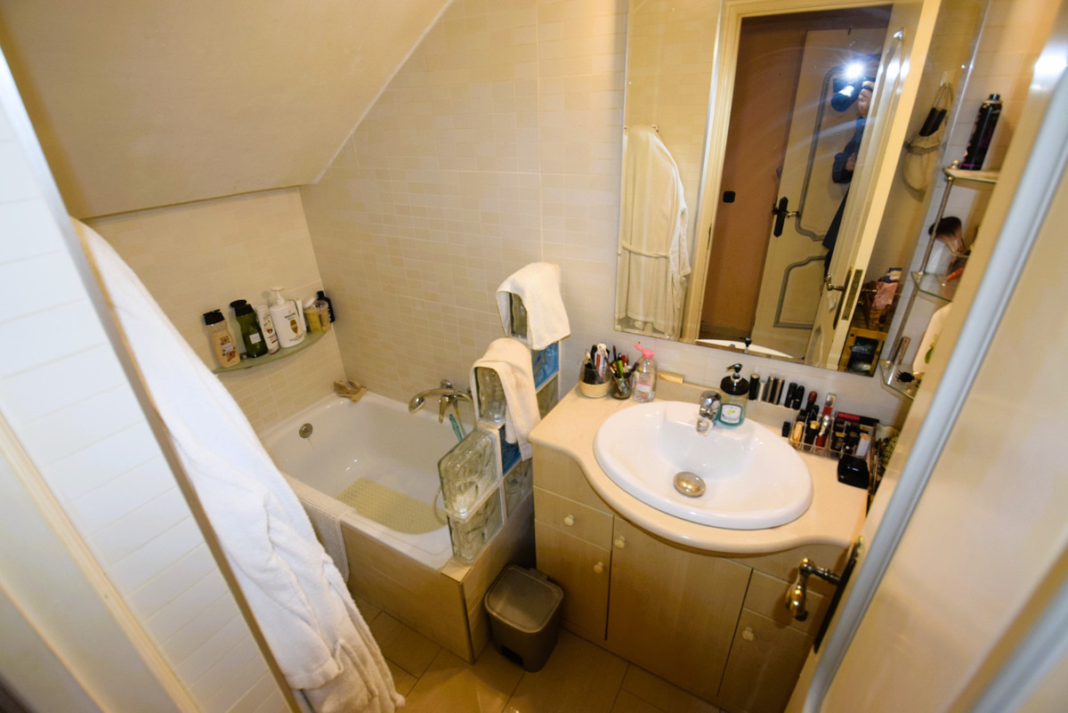 9 Bed Townhouse for sale in Torrevieja Costa Blanca, Alicante, Spain