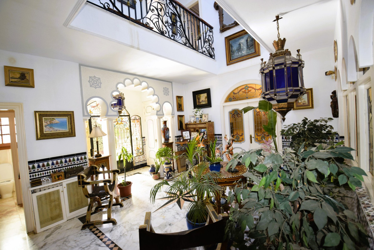 9 Bed Townhouse for sale in Torrevieja Costa Blanca, Alicante, Spain