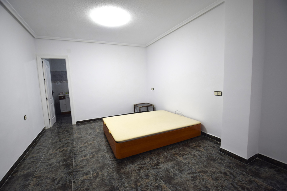 2 Bed Apartment for sale in Guardamar Del Segura Costa Blanca, Alicante, Spain