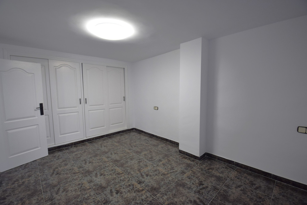2 Bed Apartment for sale in Guardamar Del Segura Costa Blanca, Alicante, Spain