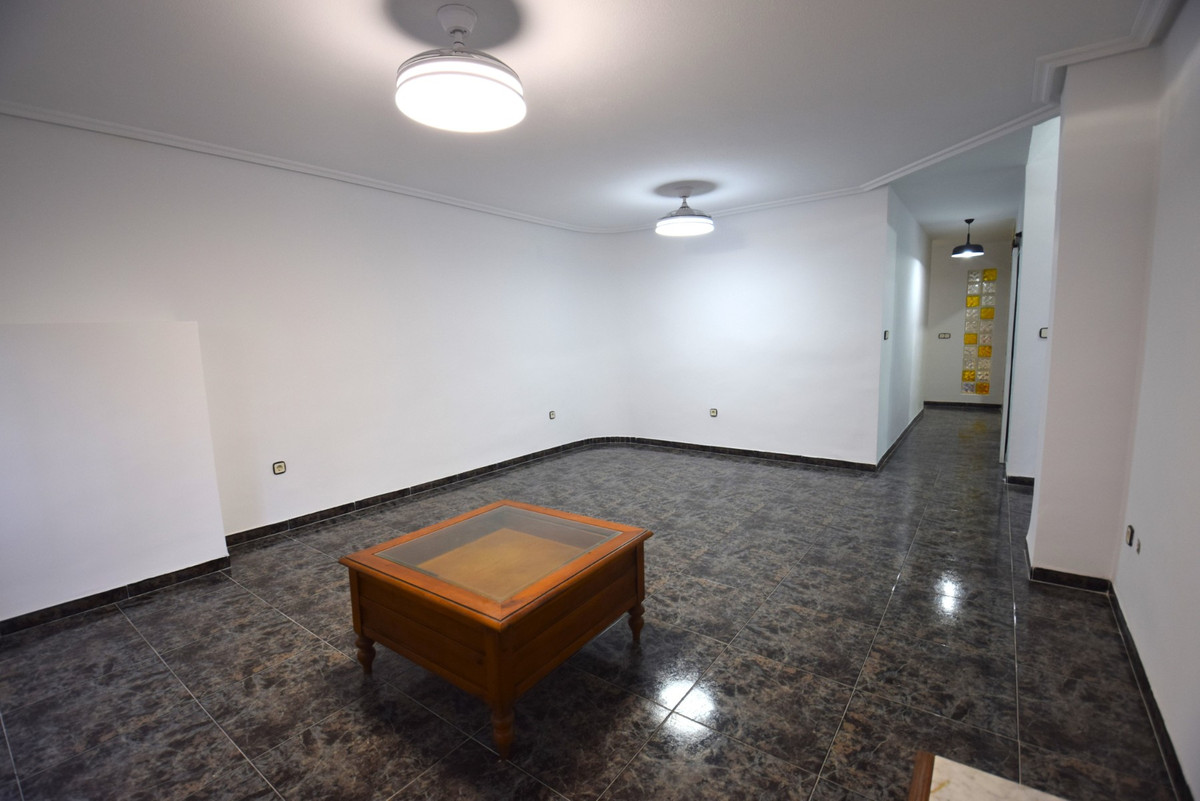 2 Bed Apartment for sale in Guardamar Del Segura Costa Blanca, Alicante, Spain
