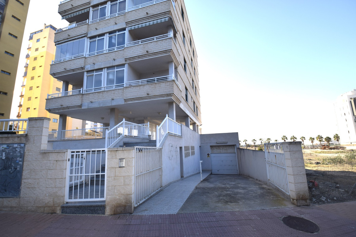 3 Bed Apartment for sale in Guardamar Del Segura Costa Blanca, Alicante, Spain