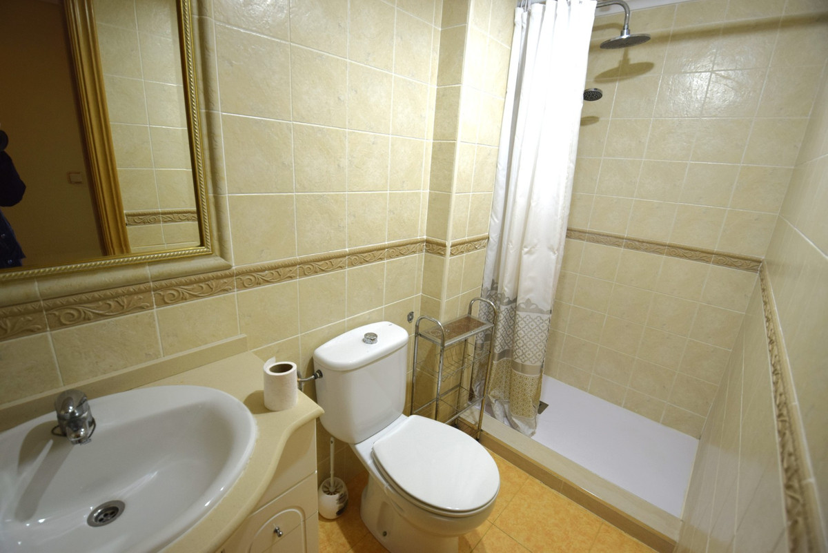 3 Bed Apartment for sale in Guardamar Del Segura Costa Blanca, Alicante, Spain