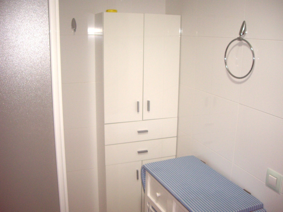 Se vende Apartamento Planta Media de 2 dormitorios en Costa Blanca, Alicante, España
