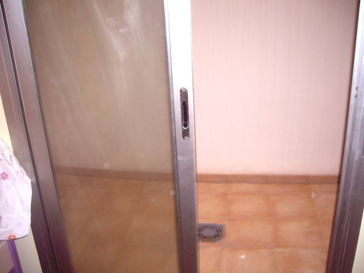 Se vende Apartamento Planta Media de 2 dormitorios en Costa Blanca, Alicante, España